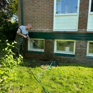Afspuiten gevelreiniging